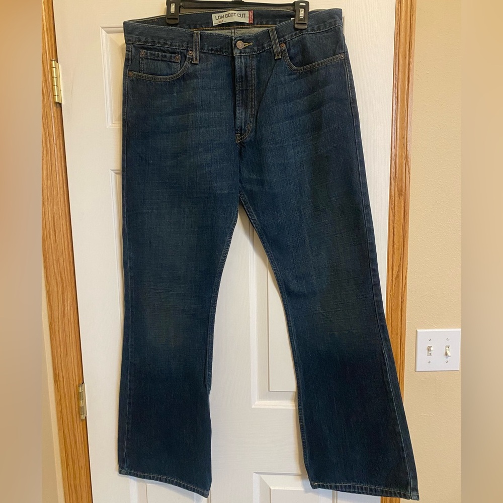 Men’s like new (washed never worn!) Levi’s 527 Low Boot Cut 36x32